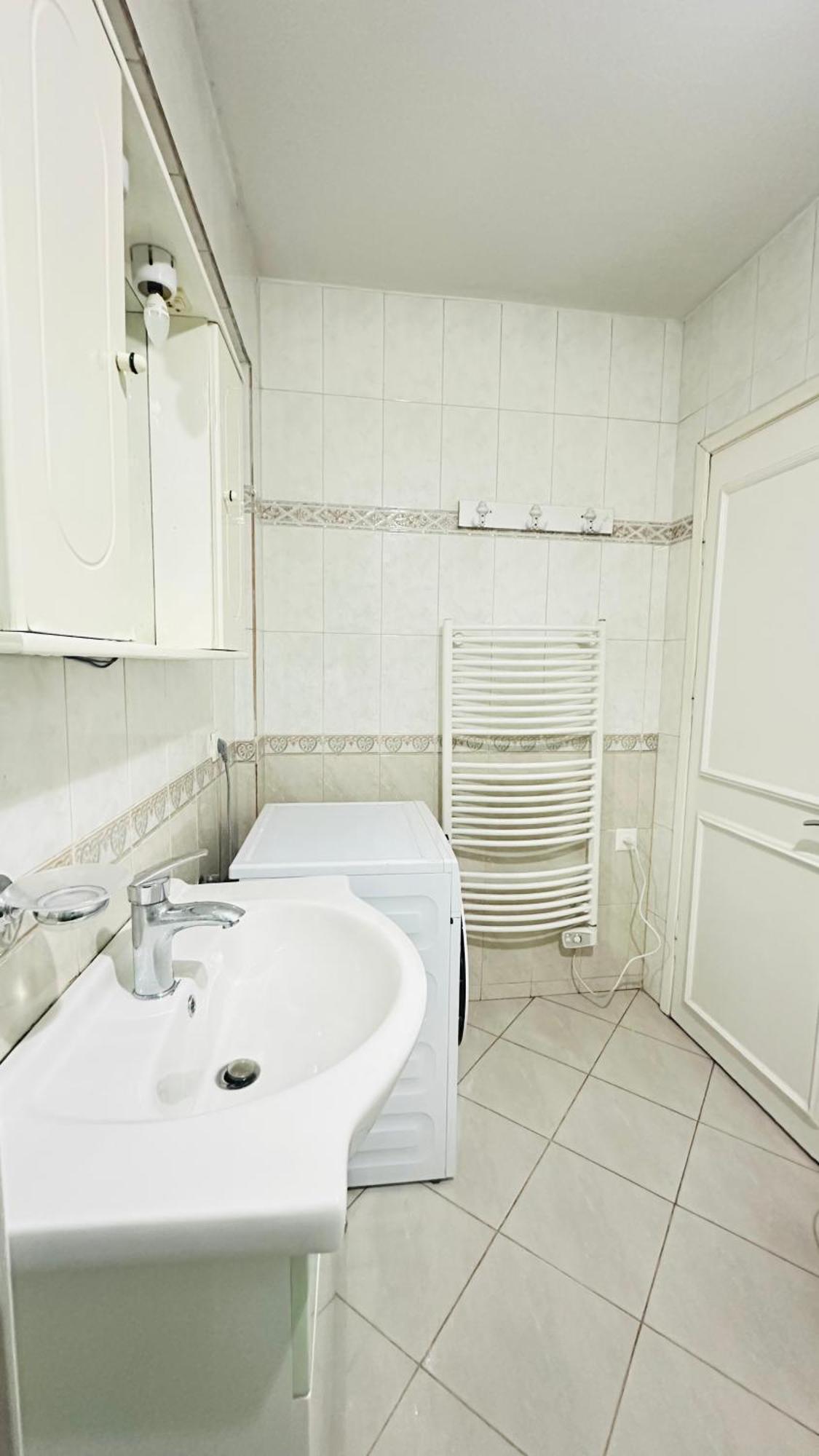 Families Or Friends 24-7 Selfcheck In Apartment Tirana